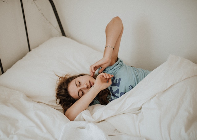 5 Tips to Get Out of Bed Early in the Morning