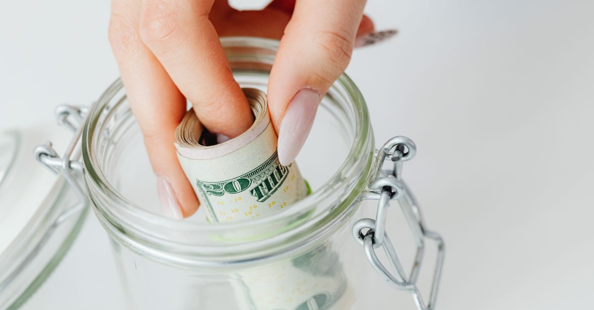 how to save money in college